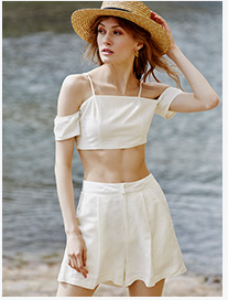 SHEIN X Isabelle WANG Solid Wide Leg Shorts